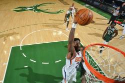 华体会-雄鹿B队血洗塞尔维亚男篮，费沃斯打破历史纪录