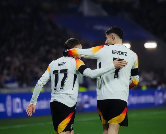 包含汉堡队取得关键胜利,排名逐渐攀升的词条 包含汉堡队取得关键胜利,排名逐渐攀升的词条