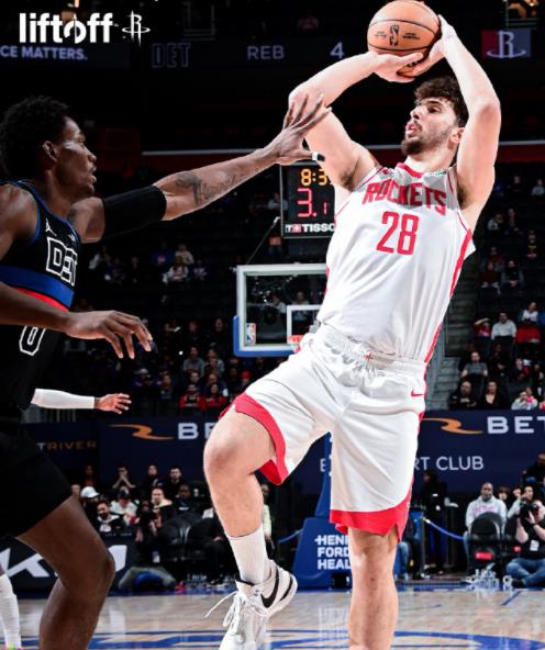 火箭队新赛季表现不佳，遭到批评