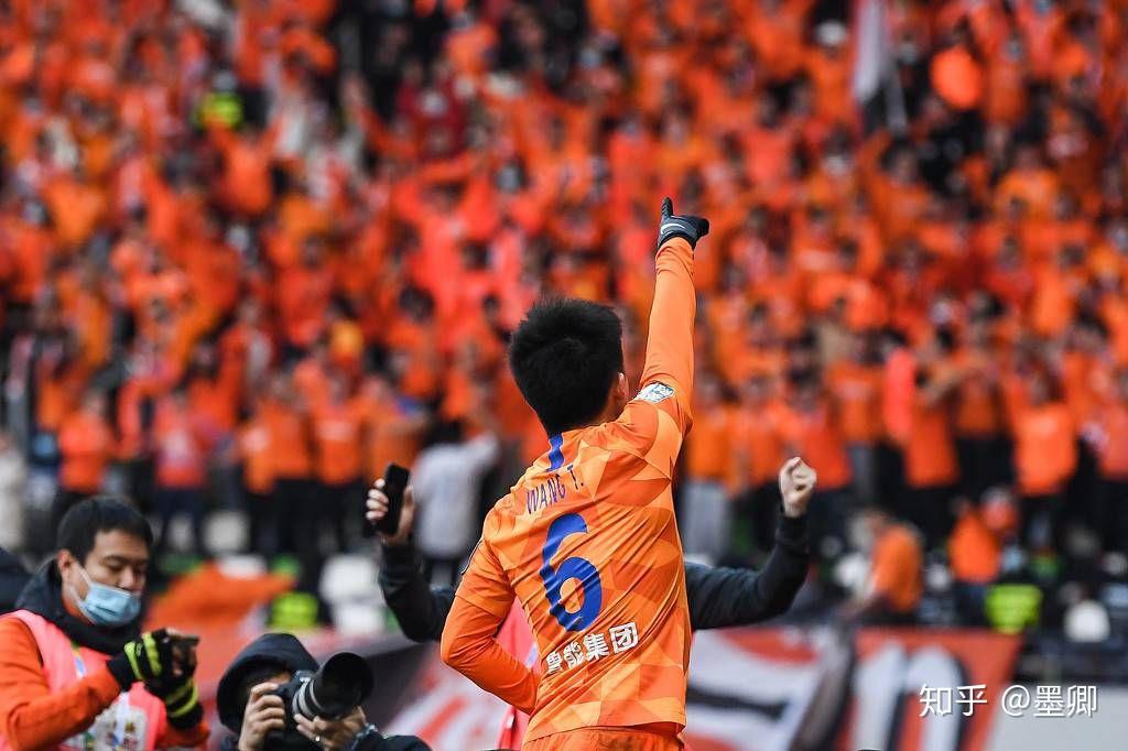 苏宁主场击败鲁能，实现四连胜