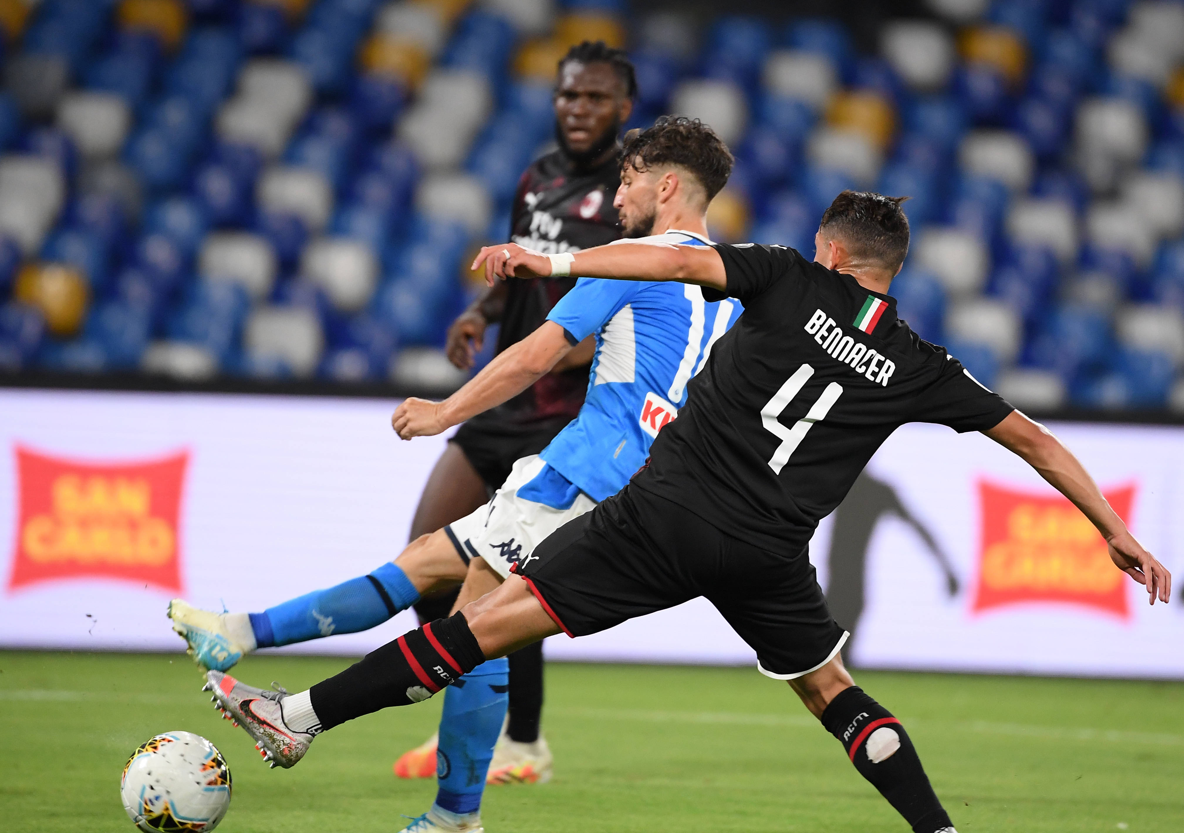 意大利联赛球员发生极端行为 意大利联赛球员发生极端行为